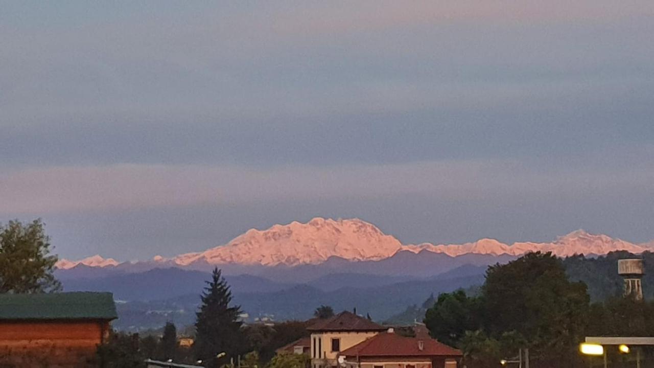 Appartamenti Ticino Sesto Calende Bagian luar foto